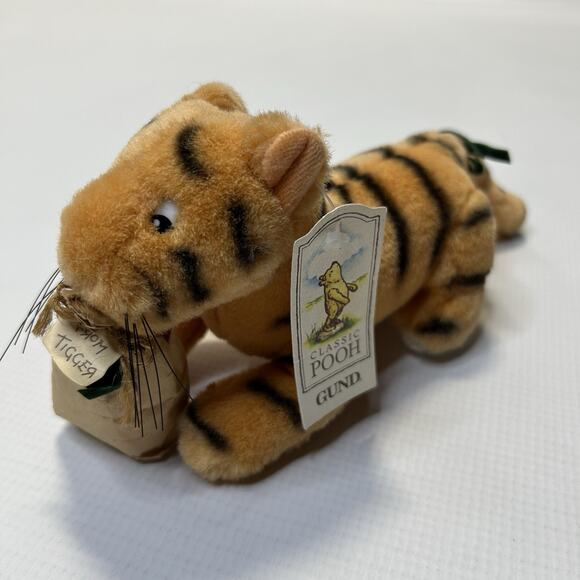 Gund Disney Classic Winnie the Pooh Plush Tigger Stuffed Animal with Bag - Picture 1 of 10